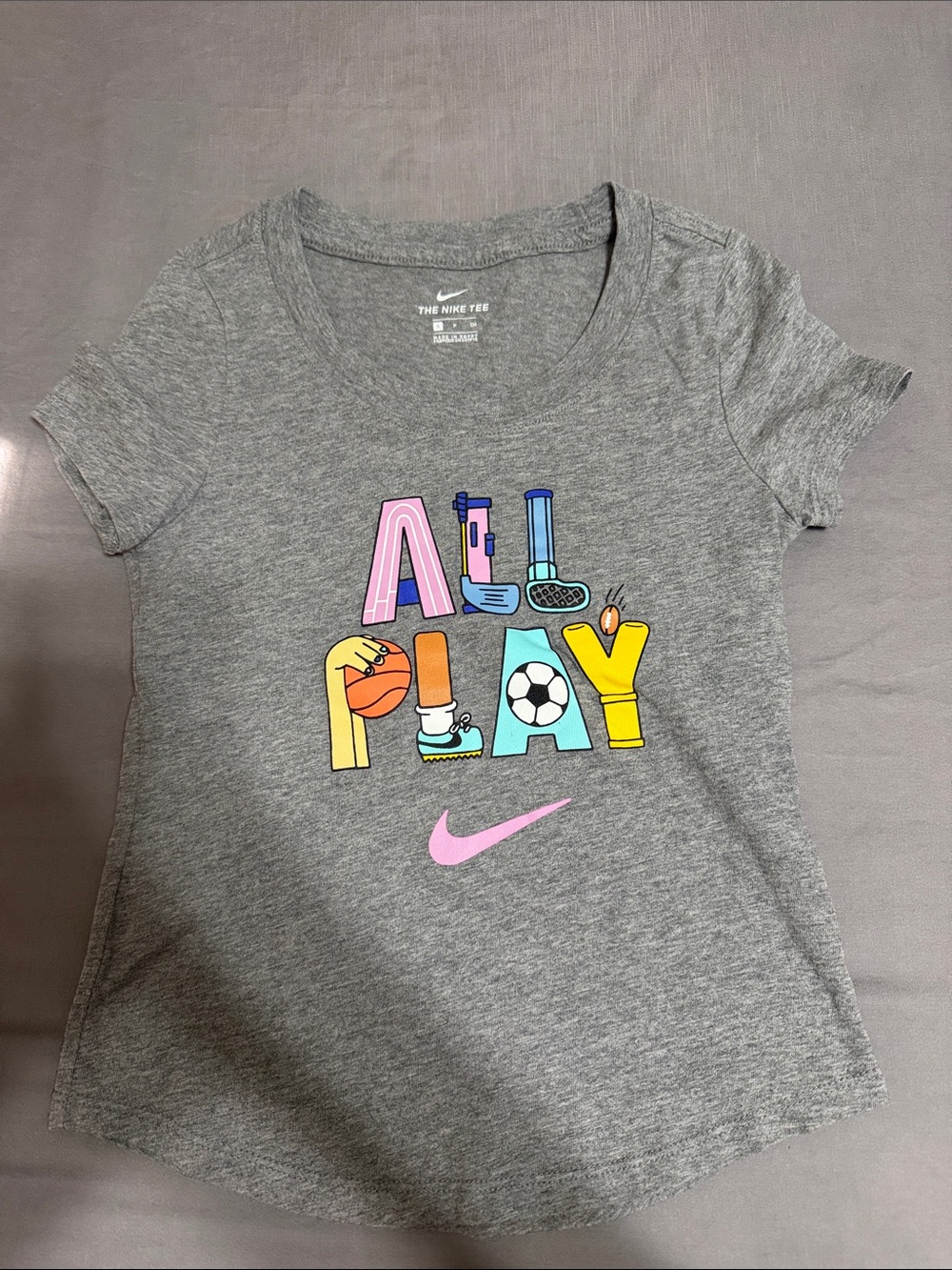 💥 KIDS Nike Gray 'All Play' Graphic Tee with Swoosh